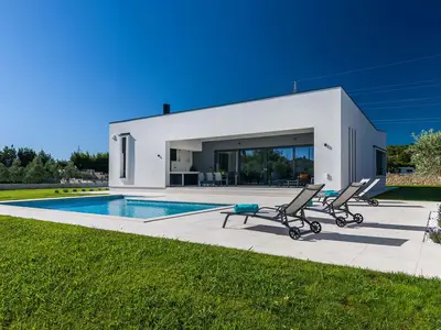Villa für 6 Personen (180 m²) in Pula (Istarska) 1/10