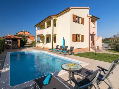 Villa für 14 Personen (240 m²) in Pula (Istarska) 5/10