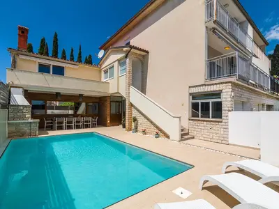 Villa für 10 Personen (190 m²) in Pula (Istarska) 1/10