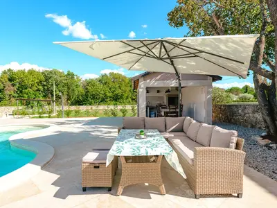 PoolOfHouse