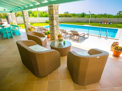 Villa für 10 Personen (250 m²) in Radetići 4/10