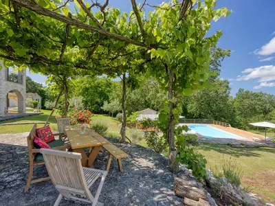Villa für 8 Personen (260 m²) in Radetići 2/10