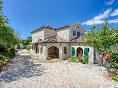 Villa für 8 Personen (260 m²) in Radetići 3/10