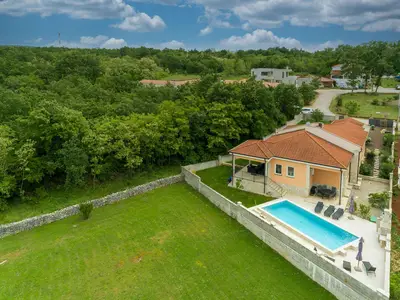 Villa für 6 Personen (225 m²) in Radmani 5/10