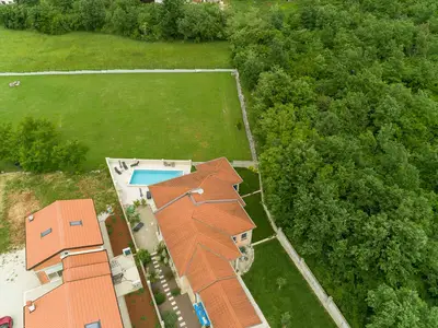 Villa für 6 Personen (225 m²) in Radmani 8/10
