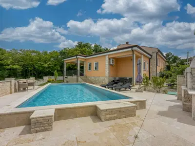 Villa für 6 Personen (225 m²) in Radmani 2/10