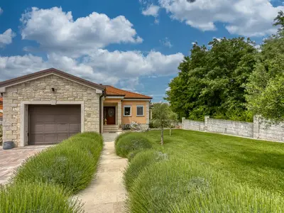 Villa für 6 Personen (225 m²) in Radmani 6/10