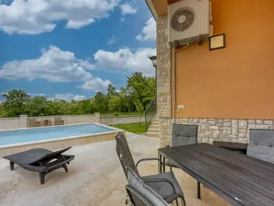 Villa für 6 Personen (225 m²) in Radmani 7/10