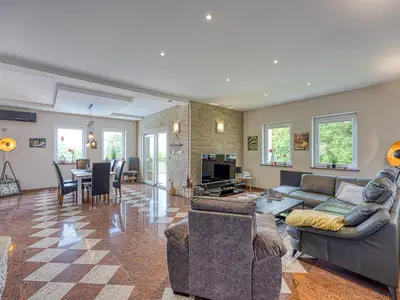 Villa für 6 Personen (225 m²) in Radmani 8/10