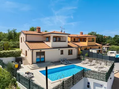 Villa für 6 Personen (151 m²) in Radmani 8/10