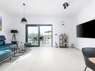 Villa für 6 Personen (140 m²) in Zbandaj 8/10