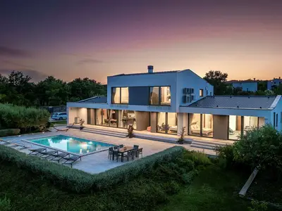 Villa für 8 Personen (360 m²) in Rakalj 2/10