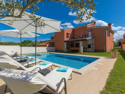 Villa für 8 Personen (260 m²) in Rakalj 2/10