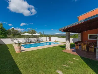 Villa für 8 Personen (260 m²) in Rakalj 9/10