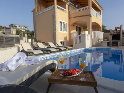 Villa für 8 Personen (110 m²) in Ražanj 1/10