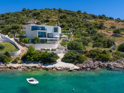 Luxus Villa Roots mit beheizten privaten Pool
