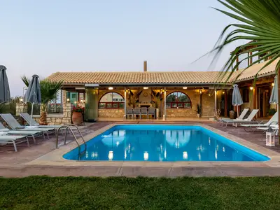 PoolOfHouse