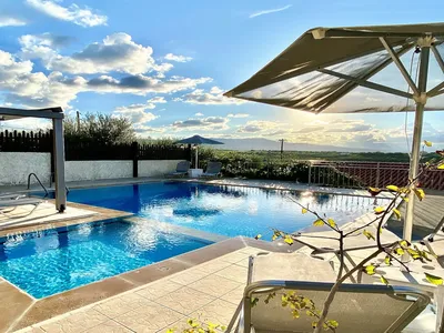 PoolOfHouse
