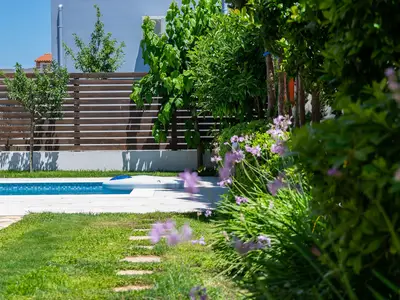 PoolOfHouse