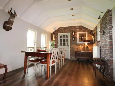 DiningRoom