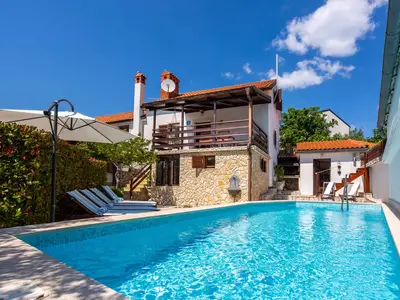 Villa für 8 Personen (150 m²) in Risika 1/10
