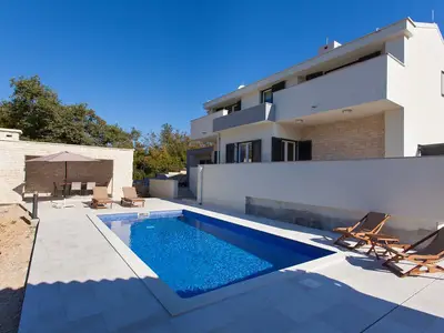 Villa für 8 Personen (200 m²) in Risika 1/10
