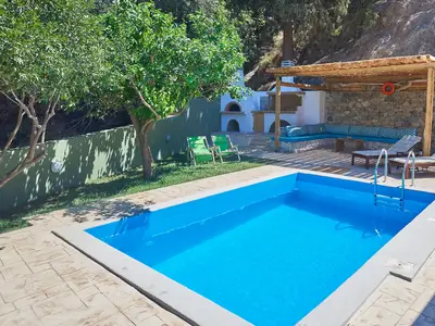 PoolOfHouse