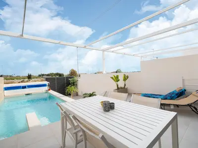PoolOfHouse