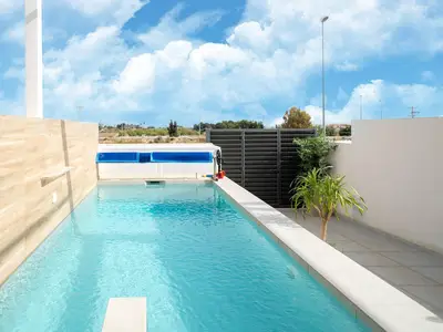PoolOfHouse