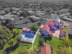 Villa für 16 Personen (300 m²) in Rojnici