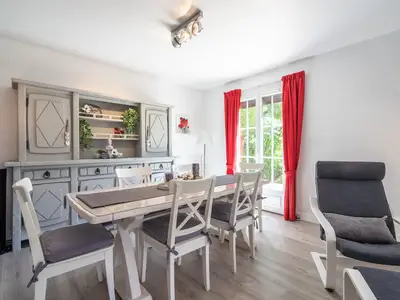 DiningRoom DiningRoom