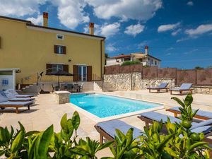 23778355-Villa-10-Rovinj-300x225-5