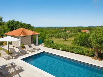 Villa für 11 Personen (202 m²) in Rovinjsko Selo 2/10