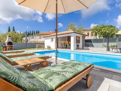 Villa für 8 Personen (137 m²) in Rovinjsko Selo 4/10