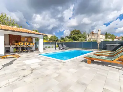 Villa für 8 Personen (137 m²) in Rovinjsko Selo 5/10