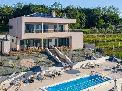 Villa für 10 Personen (255 m²) in Ružici 2/10