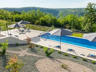 Villa für 10 Personen (255 m²) in Ružici 9/10