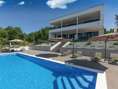 Villa für 10 Personen (243 m²) in Ružici 1/10