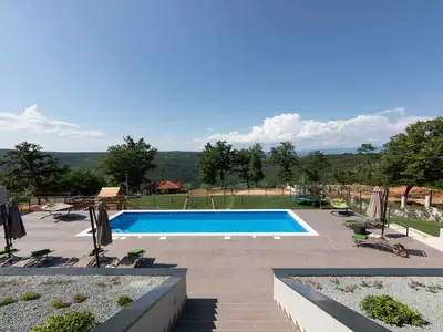 Villa für 10 Personen (243 m²) in Ružici 2/10
