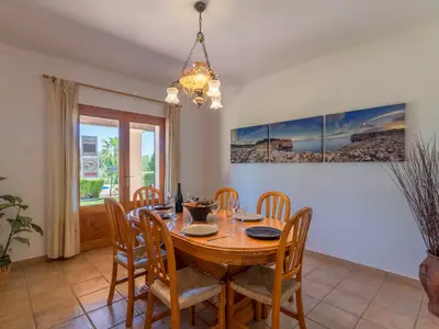 DiningRoom