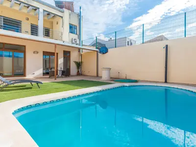 PoolOfHouse