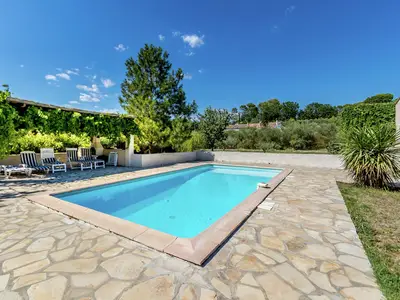 PoolOfHouse
