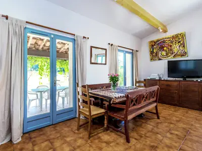 DiningRoom