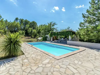 PoolOfHouse