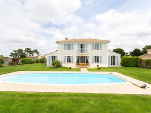 19347064-Villa-8-Saint-Gilles-Croix-de-Vie-300x225-3