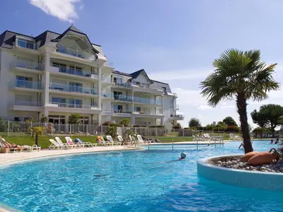 PoolOfHouse