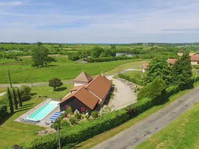 PoolOfHouse