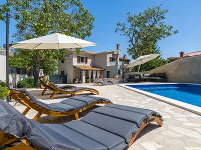 Villa für 8 Personen (120 m²) in Šajini 3/10