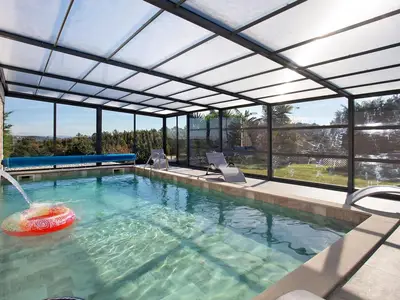 PoolOfHouse