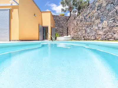 PoolOfHouse